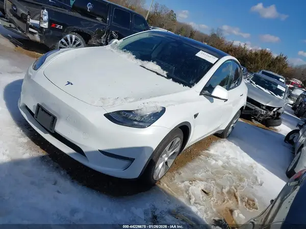 7SAYGDEE1NF425622 2022 TESLA MODEL Y - Image 2