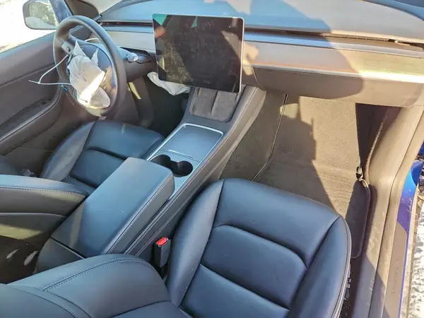 7SAYGDEE1NF426379 2022 TESLA MODEL Y - Image 8