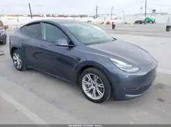 7SAYGDEE1NF427662 2022 TESLA MODEL Y