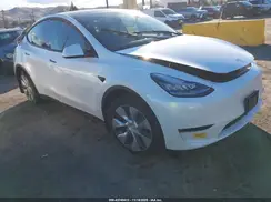 7SAYGDEE1NF434806 2022 TESLA MODEL Y