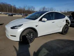 7SAYGDEE1NF435518 2022 TESLA MODEL Y