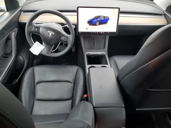 7SAYGDEE1NF437589 2022 TESLA MODEL Y - Image 8
