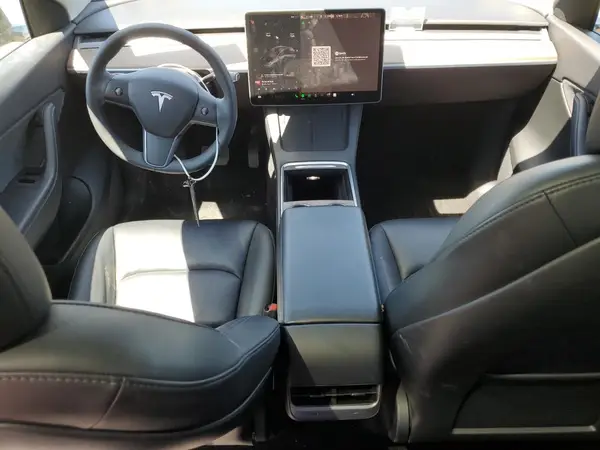 7SAYGDEE1NF438211 2022 TESLA MODEL Y - Image 8