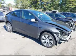 7SAYGDEE1NF438239 2022 TESLA MODEL Y