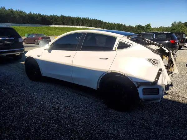 7SAYGDEE1NF439763 2022 TESLA MODEL Y - Image 2