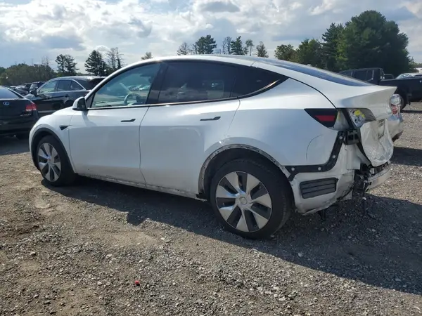 7SAYGDEE1NF441125 2022 TESLA MODEL Y - Image 2