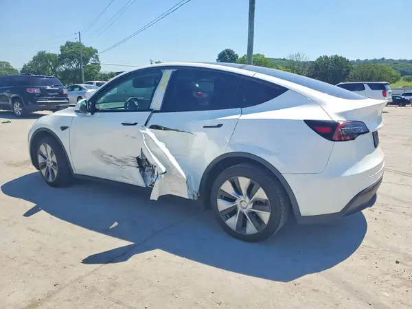 7SAYGDEE1NF445904 2022 TESLA MODEL Y - Image 2