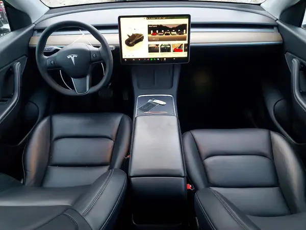 7SAYGDEE1NF446521 2022 TESLA MODEL Y - Image 8