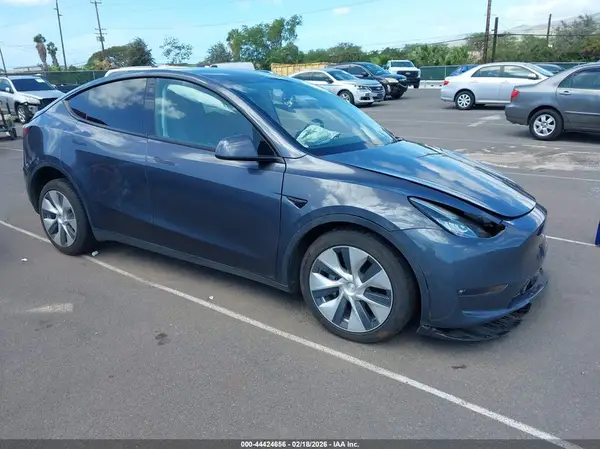 7SAYGDEE1NF454652 2022 TESLA MODEL Y - Image 1
