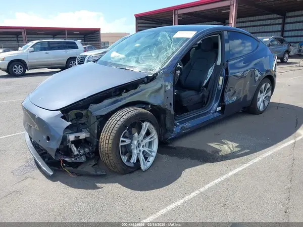 7SAYGDEE1NF454652 2022 TESLA MODEL Y - Image 2