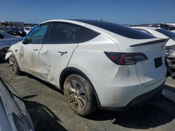 7SAYGDEE1NF455171 2022 TESLA MODEL Y - Image 2