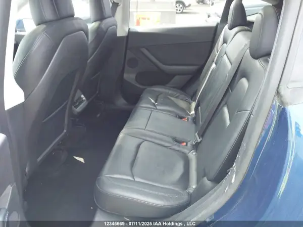 7SAYGDEE1NF459382 2022 TESLA MODEL Y - Image 8