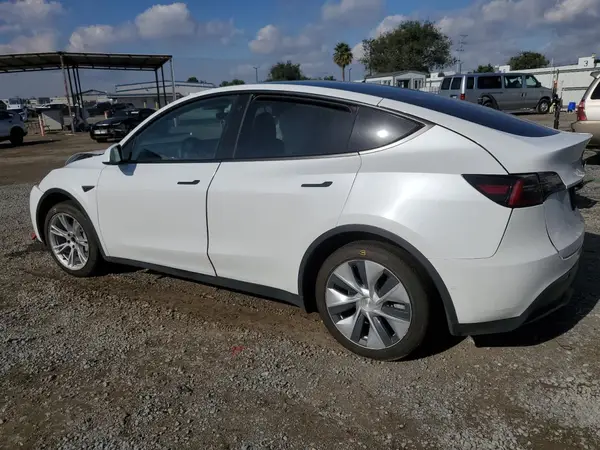 7SAYGDEE1NF459821 2022 TESLA MODEL Y - Image 2