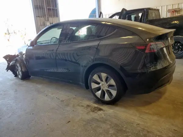 7SAYGDEE1NF463240 2022 TESLA MODEL Y - Image 2