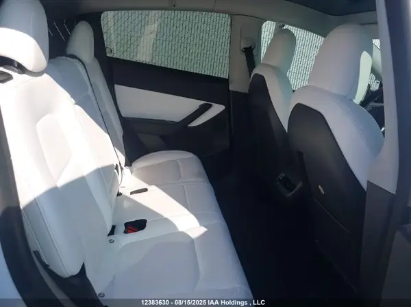 7SAYGDEE1NF465263 2022 TESLA MODEL Y - Image 8