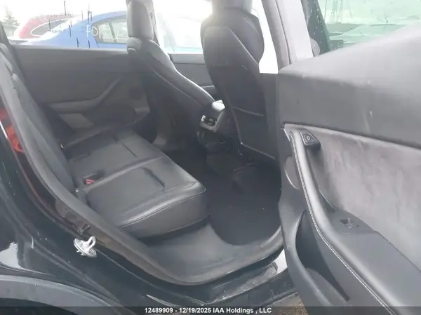 7SAYGDEE1NF467109 2022 TESLA MODEL Y - Image 8