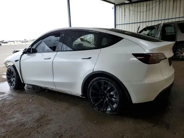 7SAYGDEE1NF480202 2022 TESLA MODEL Y - Image 2