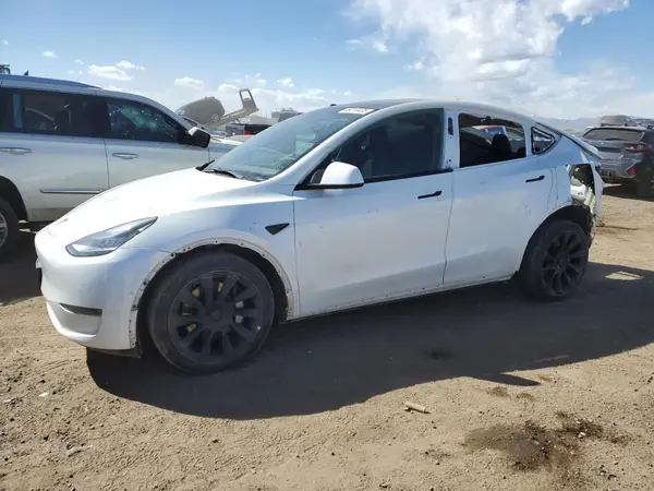 7SAYGDEE1NF480278 2022 TESLA MODEL Y - Image 1