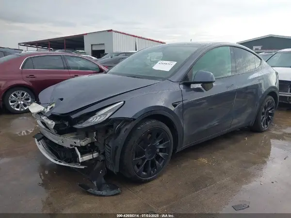 7SAYGDEE1NF480815 2022 TESLA MODEL Y - Image 2