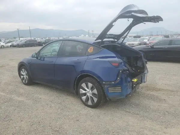 7SAYGDEE1NF491460 2022 TESLA MODEL Y - Image 2
