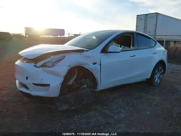 7SAYGDEE1NF504451 2022 TESLA MODEL Y - Image 2