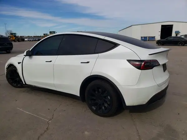 7SAYGDEE1NF507432 2022 TESLA MODEL Y - Image 2