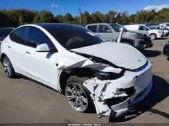 7SAYGDEE1NF508631 2022 TESLA MODEL Y