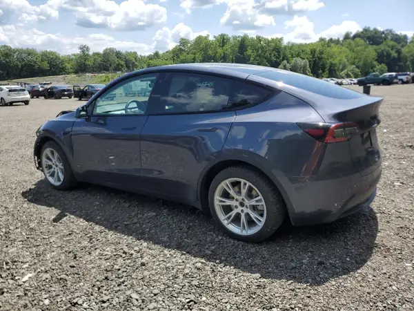 7SAYGDEE1NF511304 2022 TESLA MODEL Y - Image 2