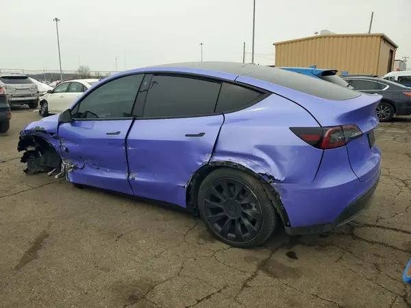 7SAYGDEE1NF536011 2022 TESLA MODEL Y - Image 2