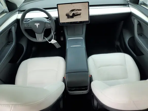 7SAYGDEE1NF540740 2022 TESLA MODEL Y - Image 8