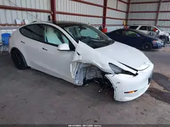 7SAYGDEE1NF543976 2022 TESLA MODEL Y