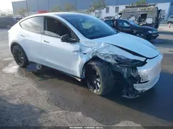 7SAYGDEE1NF545520 2022 TESLA MODEL Y