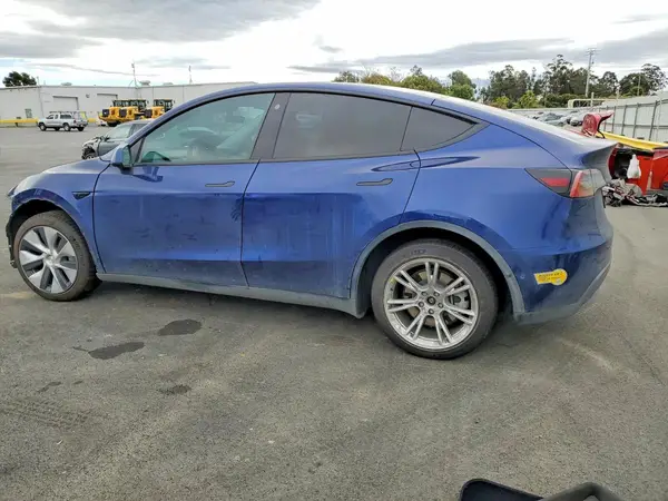 7SAYGDEE1NF550734 2022 TESLA MODEL Y - Image 2