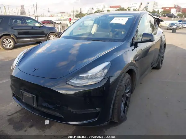 7SAYGDEE1NF556615 2022 TESLA MODEL Y - Image 2