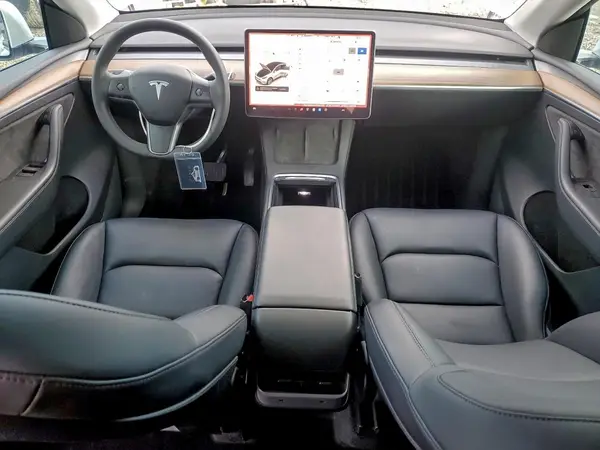 7SAYGDEE1NF560793 2022 TESLA MODEL Y - Image 8