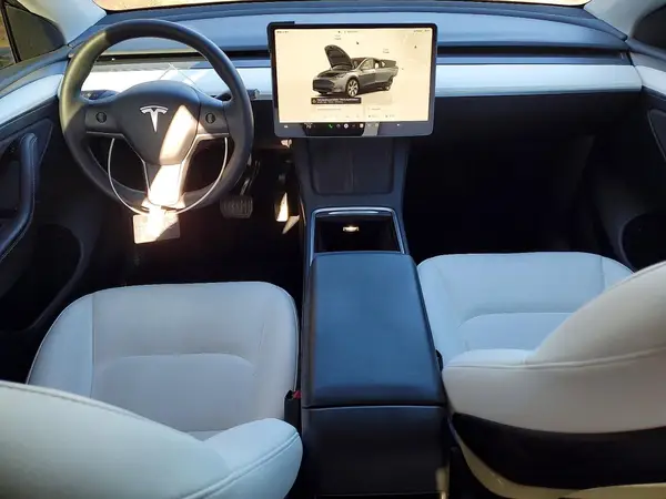 7SAYGDEE1NF561085 2022 TESLA MODEL Y - Image 8
