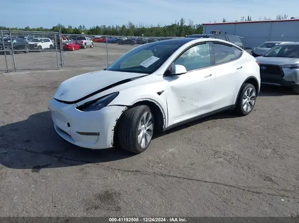 7SAYGDEE1NF563046 2022 TESLA MODEL Y - Image 2