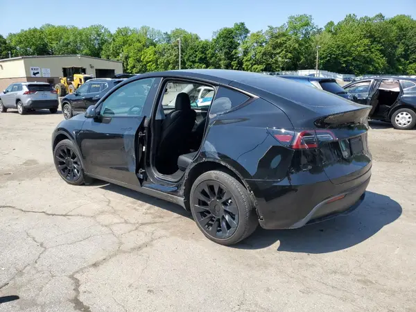 7SAYGDEE1PA029044 2023 TESLA MODEL Y - Image 2