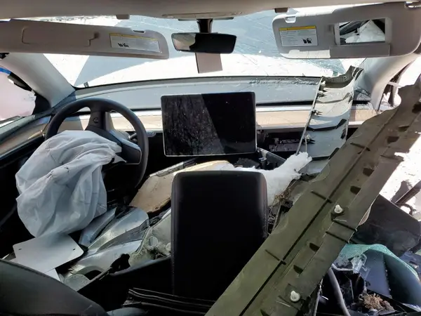 7SAYGDEE1PA038133 2023 TESLA MODEL Y - Image 8