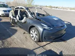 7SAYGDEE1PA041727 2023 TESLA MODEL Y