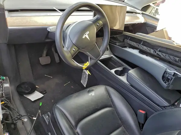 7SAYGDEE1PA044238 2023 TESLA MODEL Y - Image 8