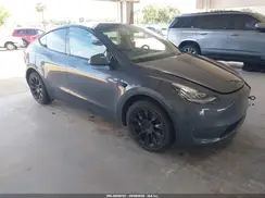 7SAYGDEE1PA047432 2023 TESLA MODEL Y