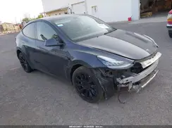 7SAYGDEE1PA053683 2023 TESLA MODEL Y