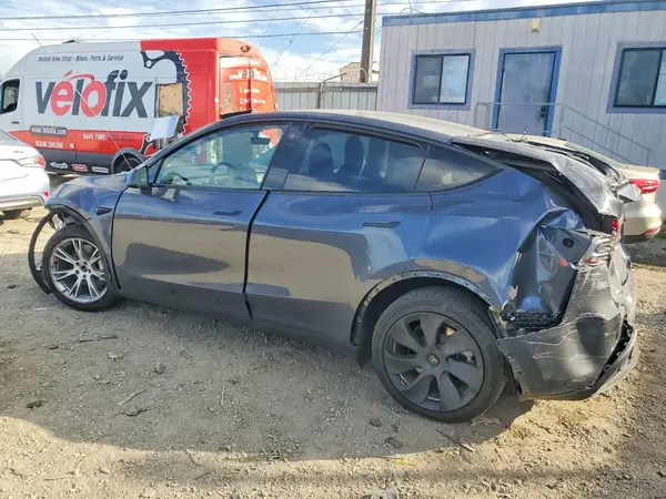 7SAYGDEE1PA054249 2023 TESLA MODEL Y - Image 2