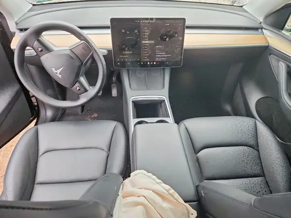 7SAYGDEE1PA054364 2023 TESLA MODEL Y - Image 8