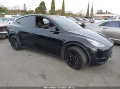 7SAYGDEE1PA055921 2023 TESLA MODEL Y
