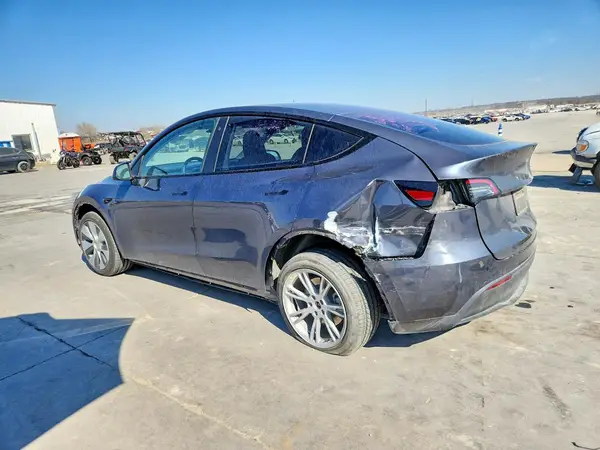 7SAYGDEE1PA060245 2023 TESLA MODEL Y - Image 2