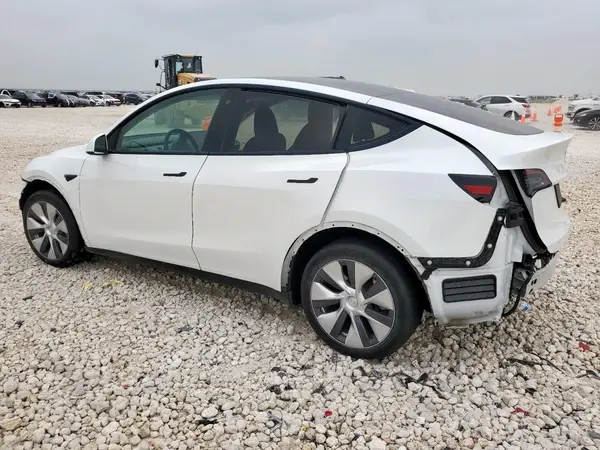7SAYGDEE1PA060553 2023 TESLA MODEL Y - Image 2
