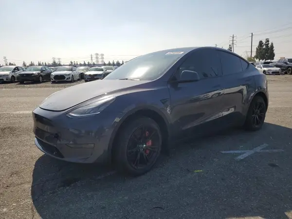 7SAYGDEE1PA061735 2023 TESLA MODEL Y - Image 1