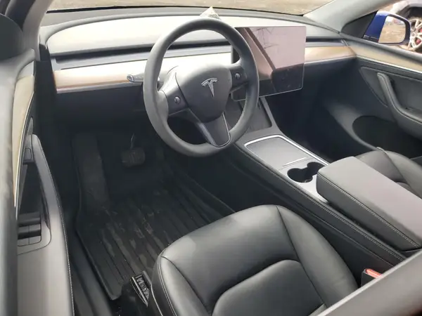 7SAYGDEE1PA067020 2023 TESLA MODEL Y - Image 8